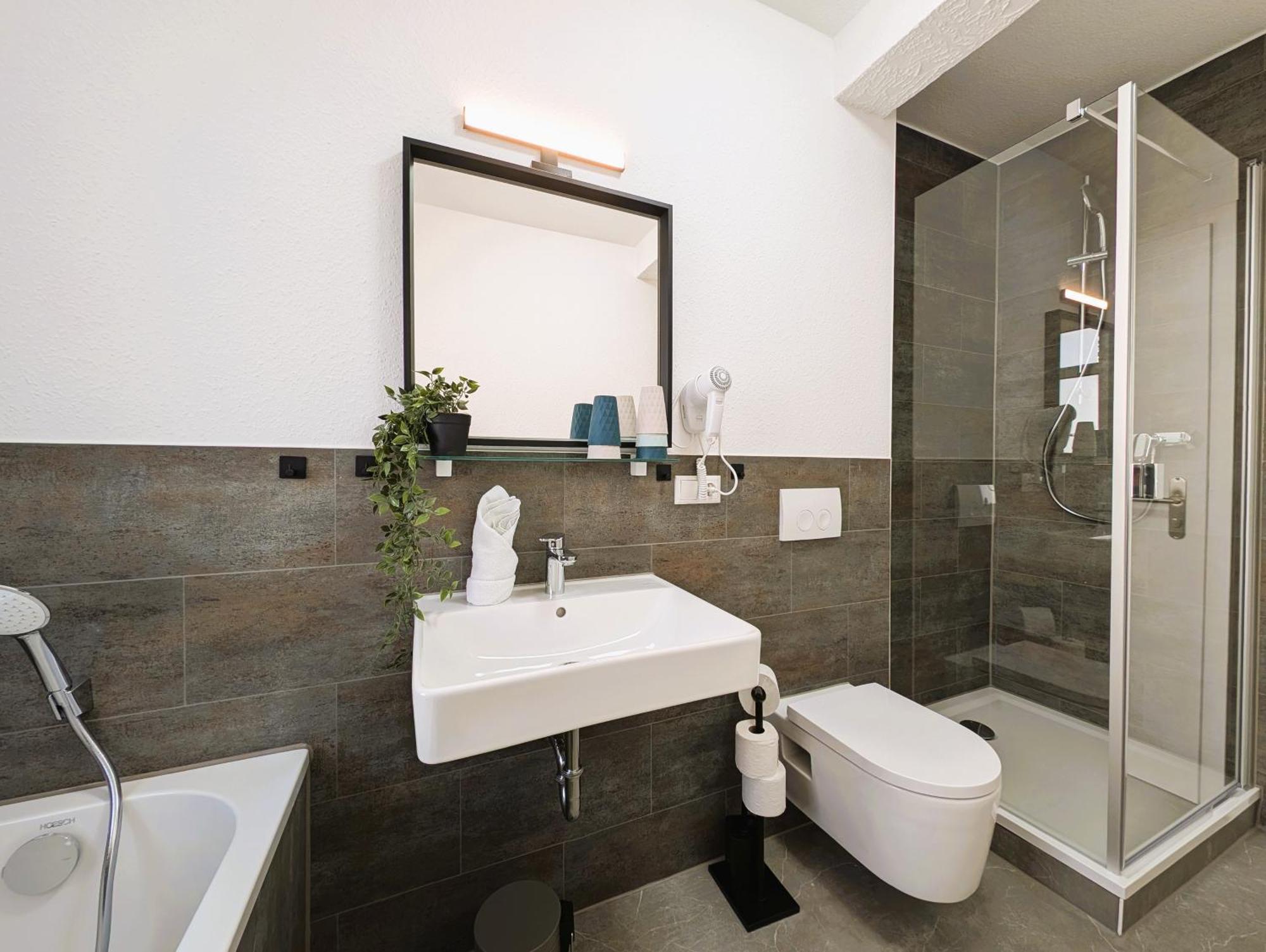 Bohnapartments - Topfmarkt Xxl Suiten - Neu In Top Zentrumslage, Vollausstattung, Wlan, Parkplaetze Ilmenau Εξωτερικό φωτογραφία